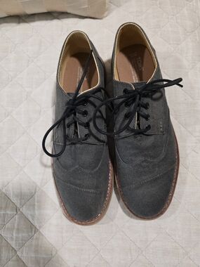 Toms Men's Gray Canvas Derby Shoes with Brown Sole